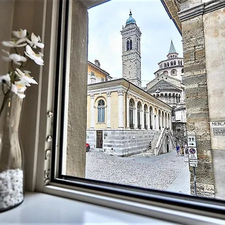 Astra-modern Loft Cathedral View Apartment *