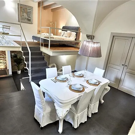 Astra-modern Loft Cathedral View Apartment Bergamo