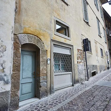 Astra-modern Loft Cathedral View *