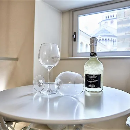Astra-modern Loft Cathedral View Apartment Bergamo