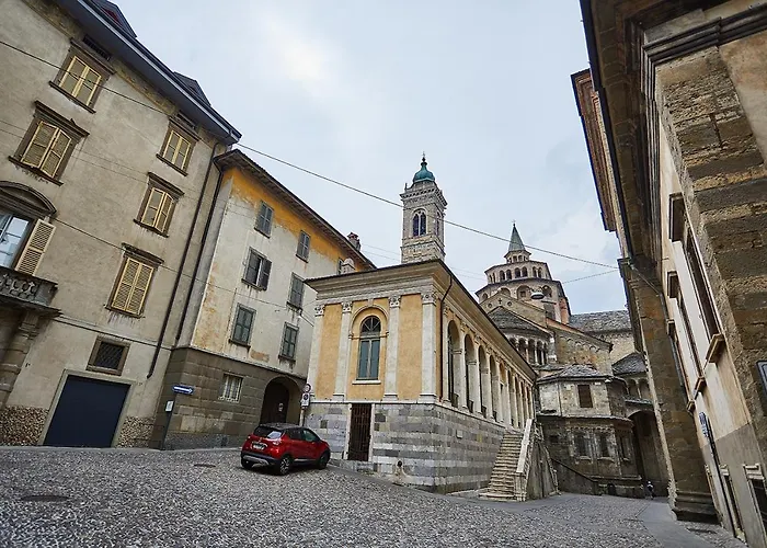 Astra-modern Loft Cathedral View Daire Bergamo
